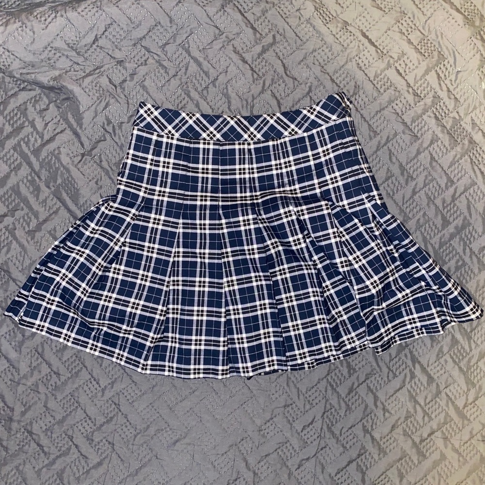 H&M Divided Short Pleaded Skirt Size 4 (Kids)